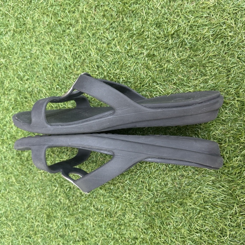 Crocs Sanrah Wedge Sandals Womens Size‎ 11 Black Silver Ring Rare Comfort - Picture 6 of 8